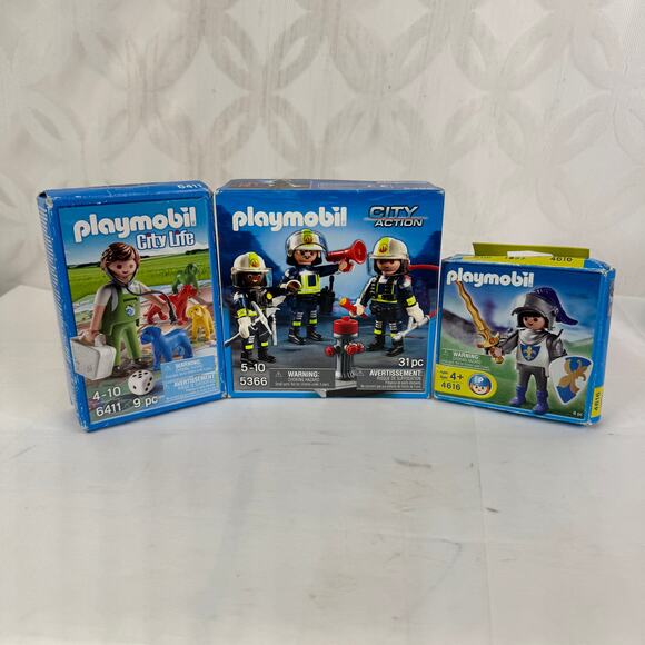 Playmobil 4616 Blue Knight Fleur di Lis, Veterinarian & Fire Fighter 5366 Lot - Picture 2 of 9